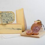 Fruitière des Coteaux de Seille Lavigny Jura Fromage Box Party Raclette, Comté, Bleu de Gex, Morbier, Tomme du Jura, Raclette, Saucisse de Morteau